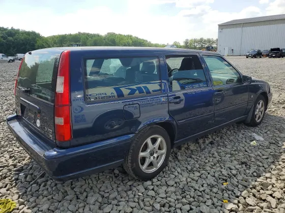 2000 Volvo V70