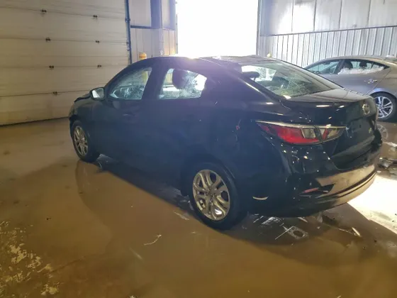 2016 Scion iA