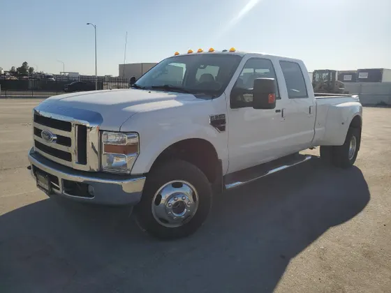 2010 Ford Super Duty F-350 DRW XL
