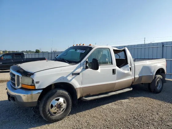 1999 Ford Super Duty F-350 DRW XL