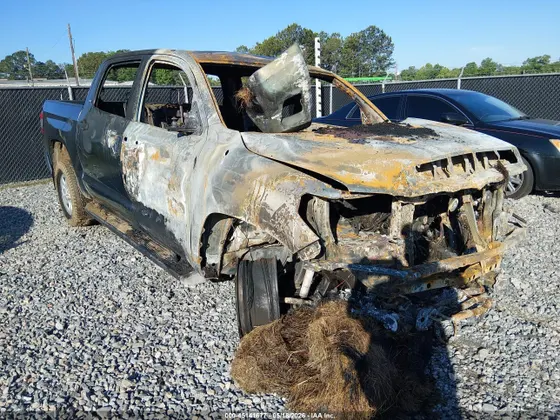 2016 Toyota Tundra 2WD Truck SR5