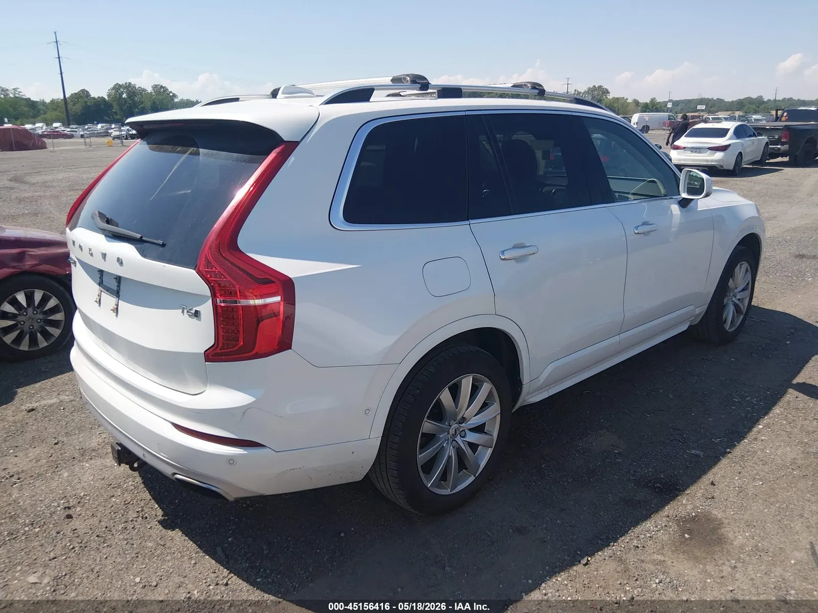 2016 Volvo XC90 T6 Momentum