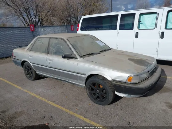 1991 Toyota Camry DLX
