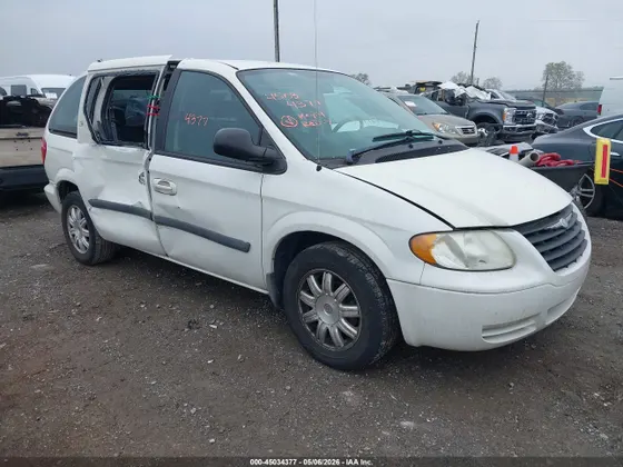 2006 Chrysler Town & Country SWB