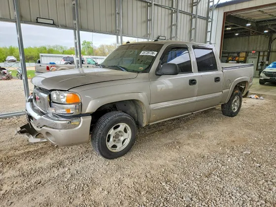 2004 GMC Sierra 1500 Crew Cab SLE