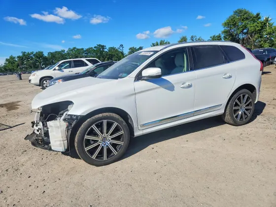 2017 Volvo XC60 Inscription