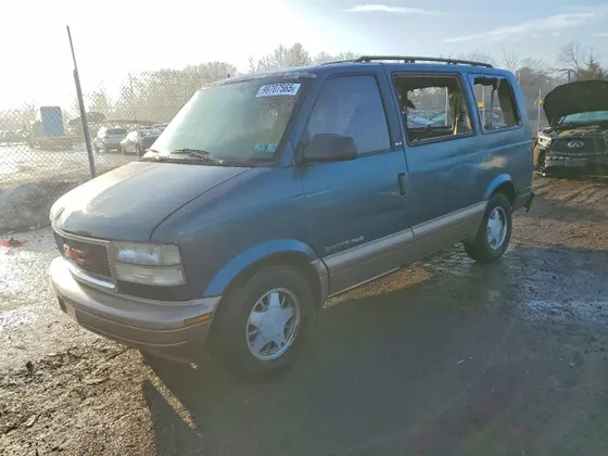 1998 GMC Safari Passenger XT