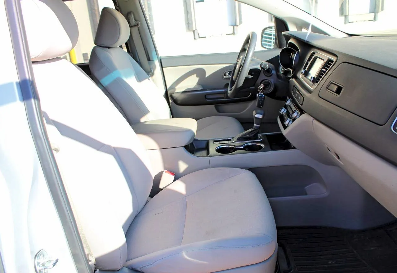 2020 Kia Sedona LX