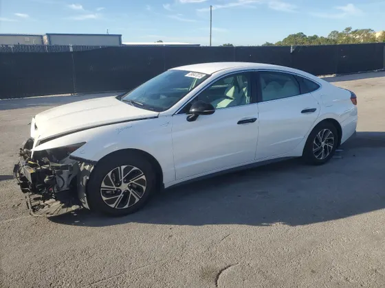 2021 Hyundai Sonata Hybrid Blue