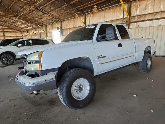 2003 Chevrolet Silverado 2500HD LS