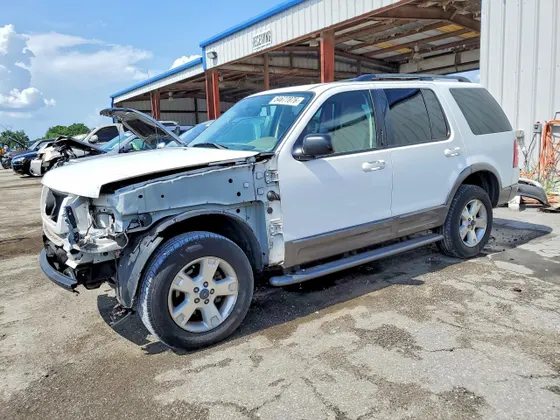 2003 Ford Explorer XLT