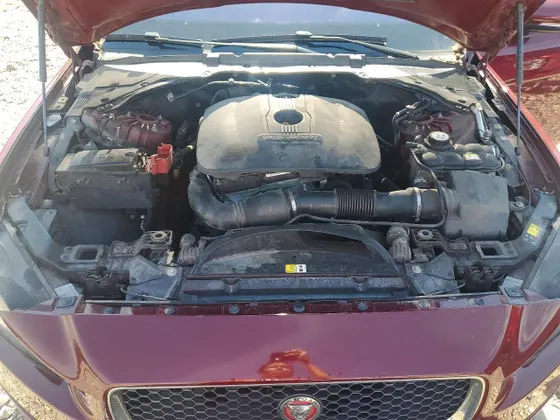 2017 Jaguar XE 25t