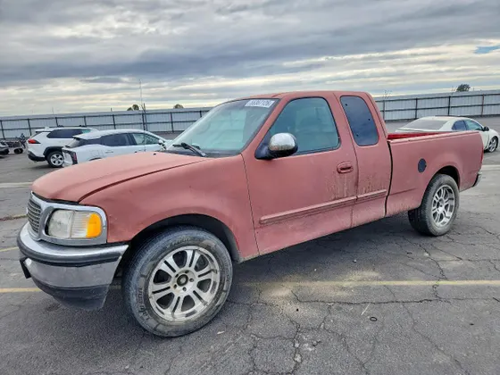 1999 Ford F-150 Work Series F150