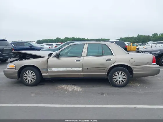 2005 Ford Crown Victoria LX