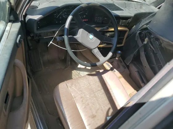 1986 BMW 528 - 533 - 633 - 733 528E