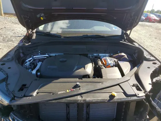 2025 Volvo XC90 Plug-In Hybrid Plus
