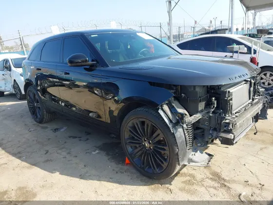 2025 Land Rover Range Rover Velar Dynamic SE