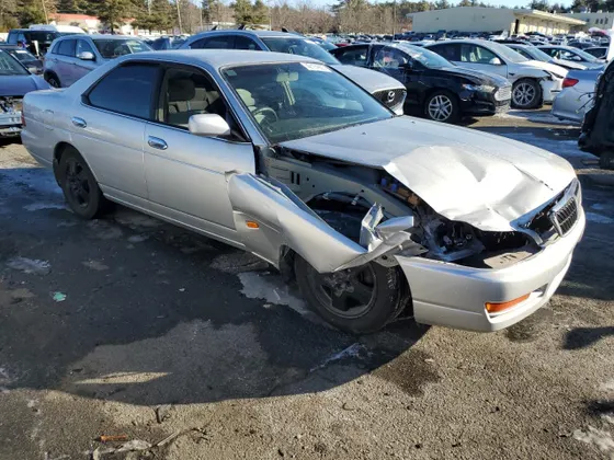 1998 Nissan LAUREL