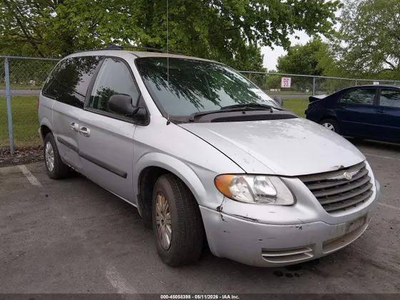 2006 Chrysler Town & Country SWB