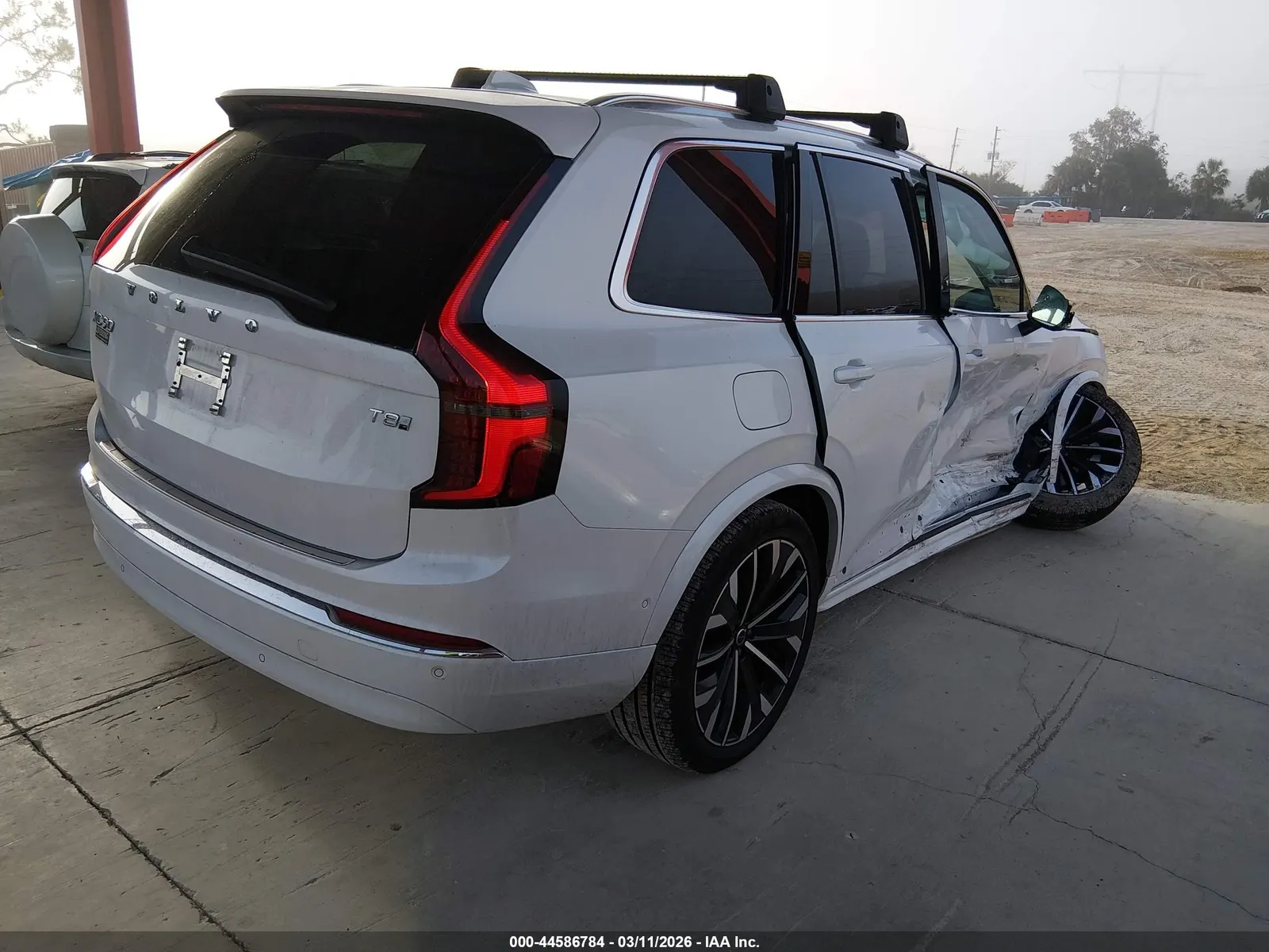 2025 Volvo XC90 Plug-In Hybrid Plus