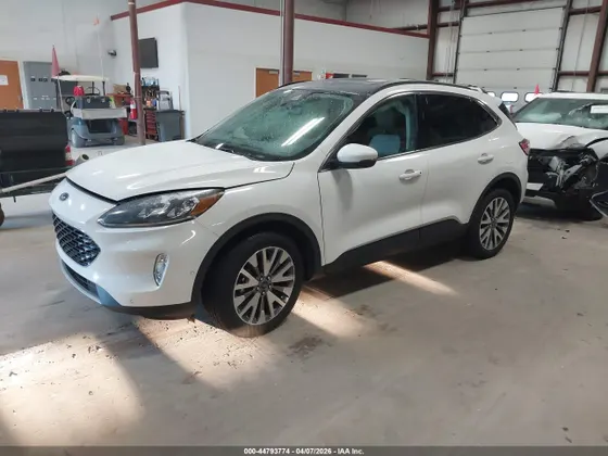 2020 Ford Escape Titanium