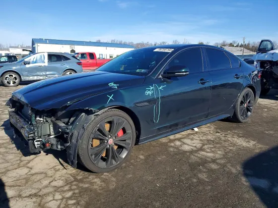 2022 Jaguar XF R-Dynamic SE