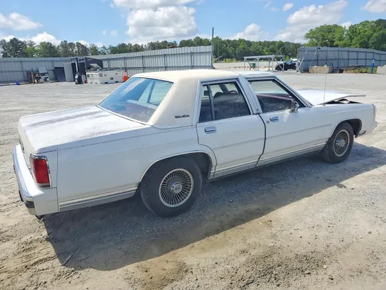 1989 Ford Crown Victoria
