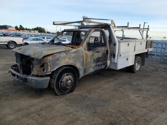 2005 Ford Super Duty F-450 DRW XL