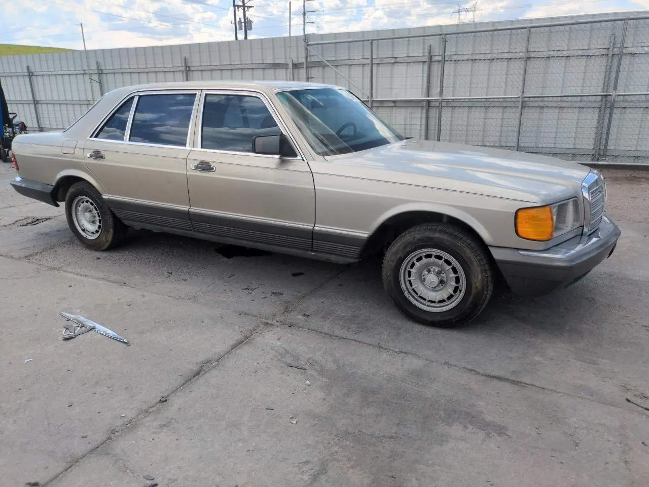 1985 Mercedes-Benz 500 Series 500SEL