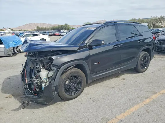 2022 GMC Terrain AT4