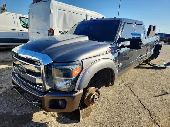 2016 Ford Super Duty F-350 DRW Platinum