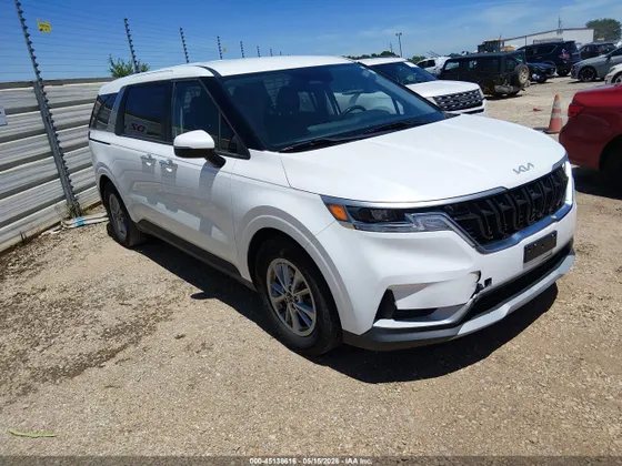 2022 Kia Carnival LX