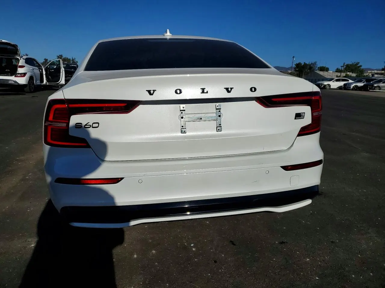 2024 Volvo S60 Recharge Plug-In Hybrid Ultimate Black Edition