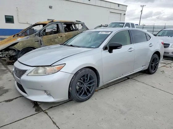 2013 Lexus ES 300h Hybrid