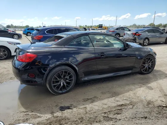 2014 INFINITI Q60 Convertible