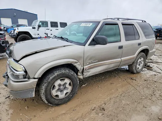 2004 Chevrolet Blazer LS
