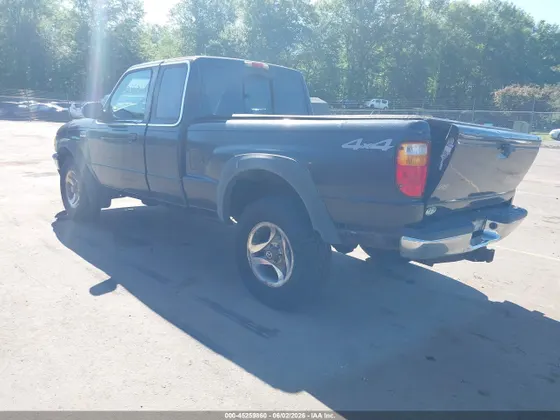 2002 Mazda B-Series 4WD Truck SE