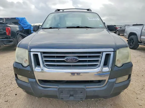 2010 Ford Explorer Sport Trac XLT