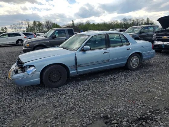 2001 Ford Crown Victoria