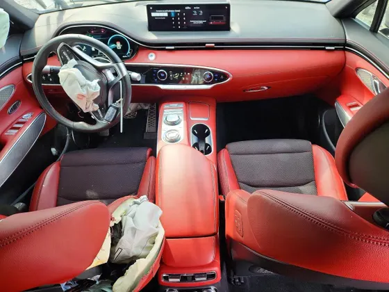 2023 Genesis GV70 2.5T
