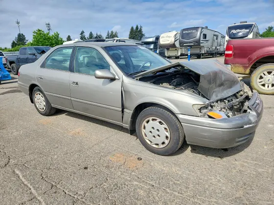 1997 Toyota Camry LE