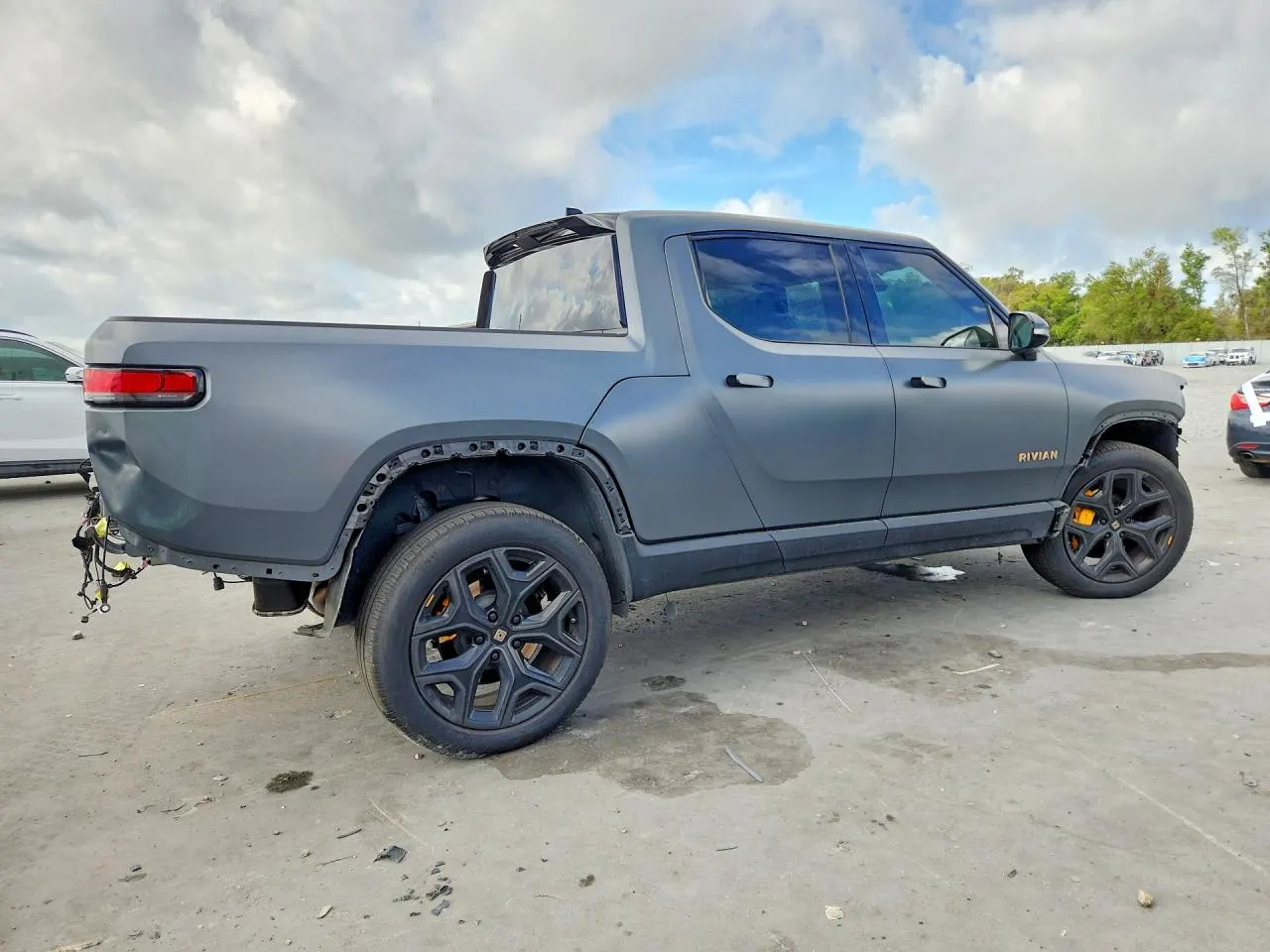 2023 Rivian R1T Adventure