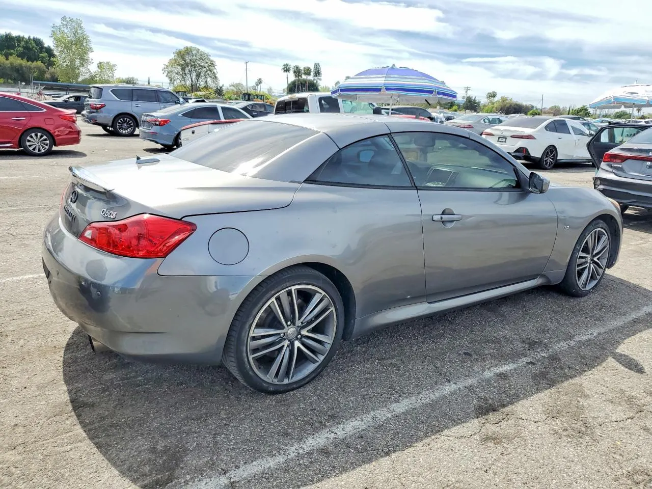 2015 INFINITI Q60 Convertible
