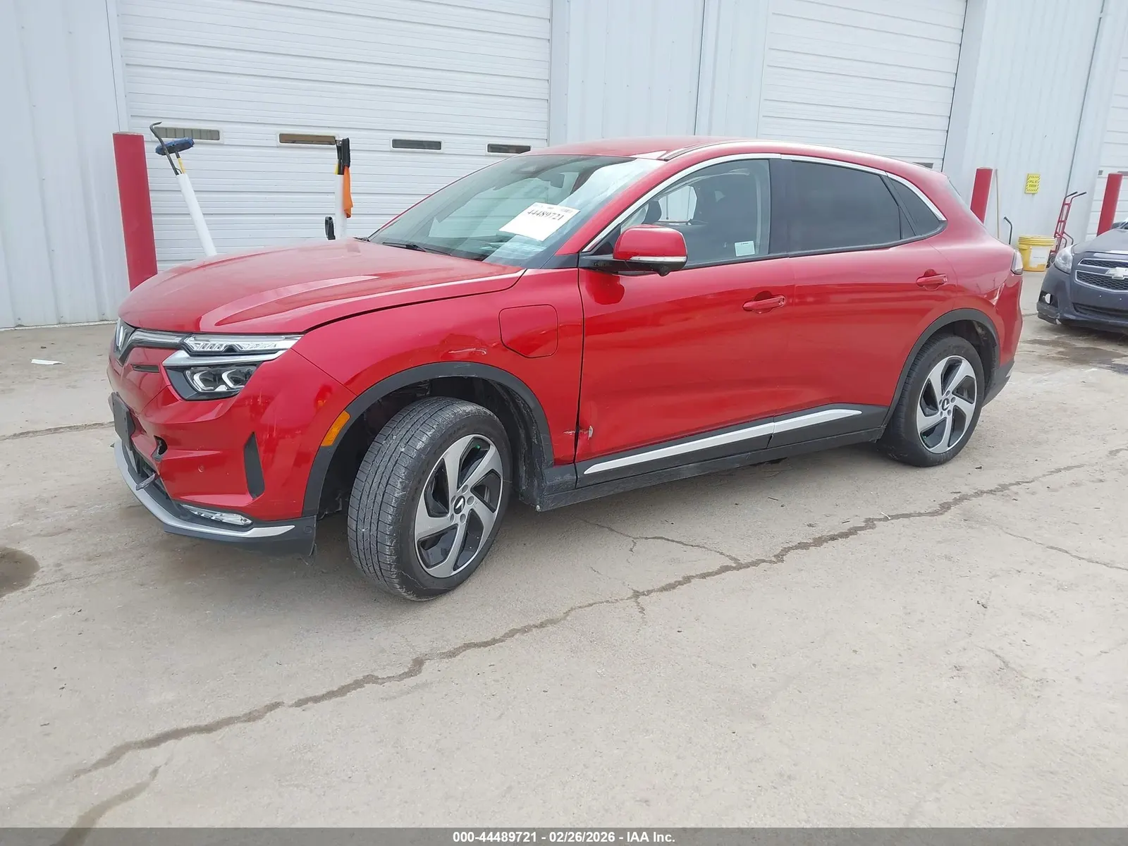 2025 VinFast VF 8 Eco