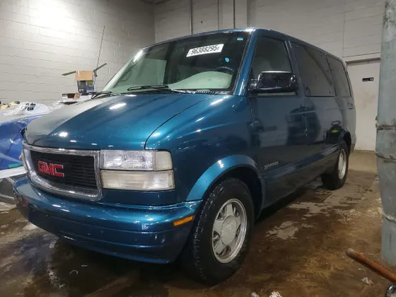 1999 GMC Safari Passenger XT