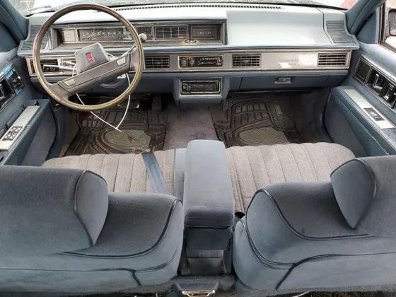 1991 Oldsmobile Delta 88 ROYALE