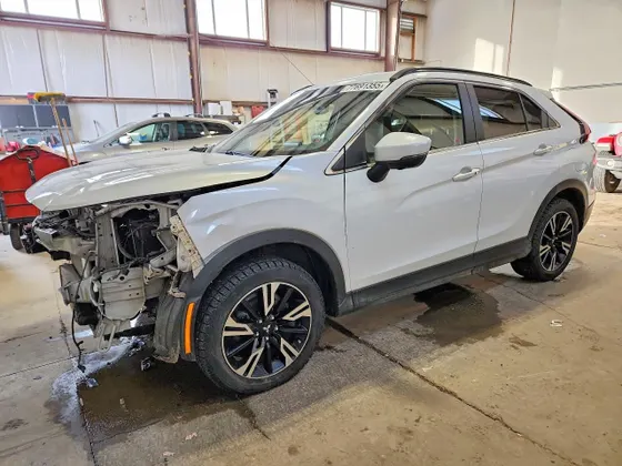 2023 Mitsubishi Eclipse Cross LE