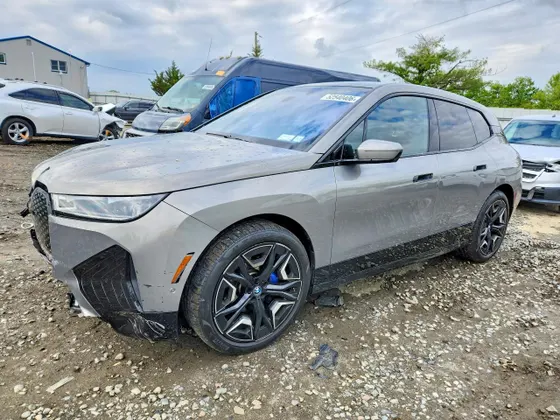 2024 BMW iX xDrive50