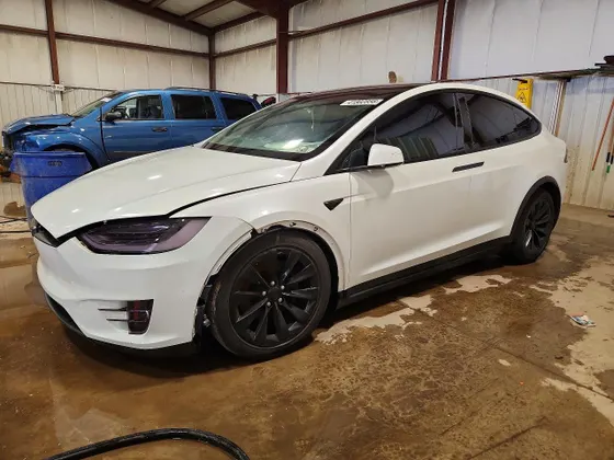 2016 Tesla Model X 70D