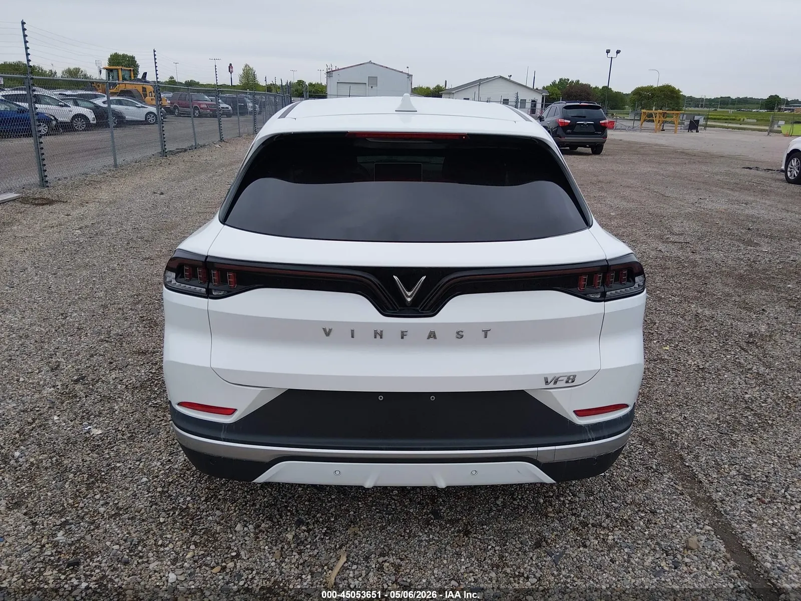 2024 VinFast VF 8 Eco